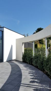 Neubau einer modernen Villa - Bauen mit Sichtbeton